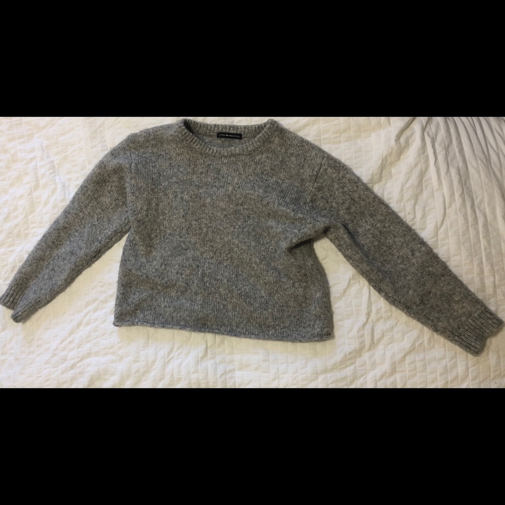 Brandy Melville cashmere cropped sweater